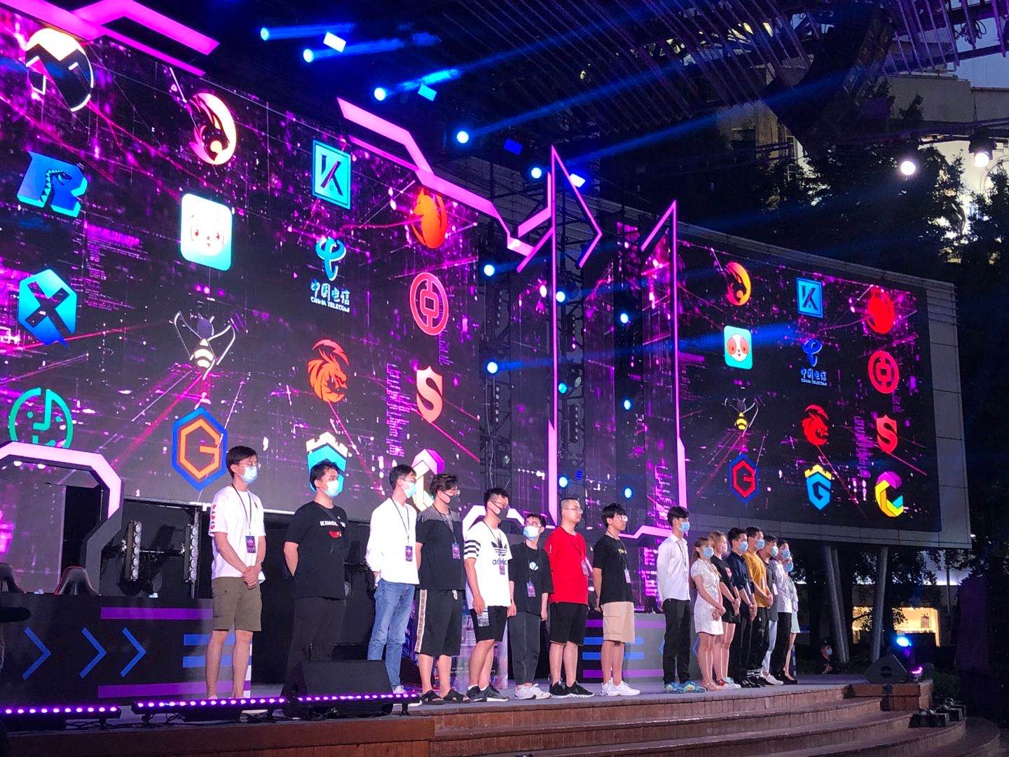 我可以帮你 我可以帮你