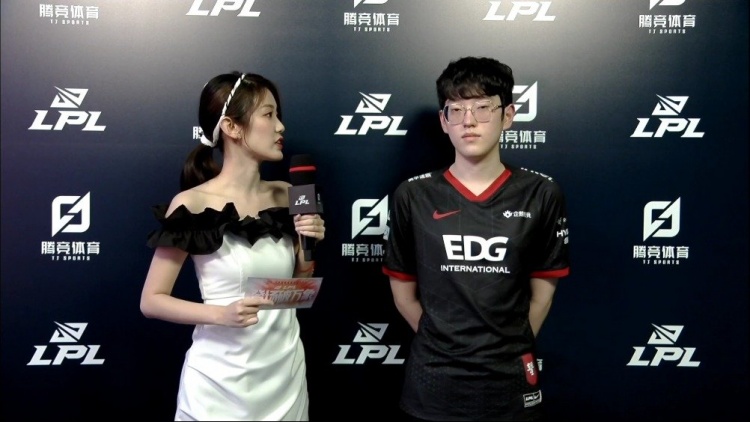 并展示了技 并展示了技